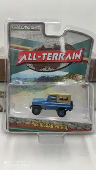 GreenLight 1:64 1968 m. Nissan Patrol - Paketas Lieti modelio automobilių Metalo žaislai childen vaikai diecast dovana 